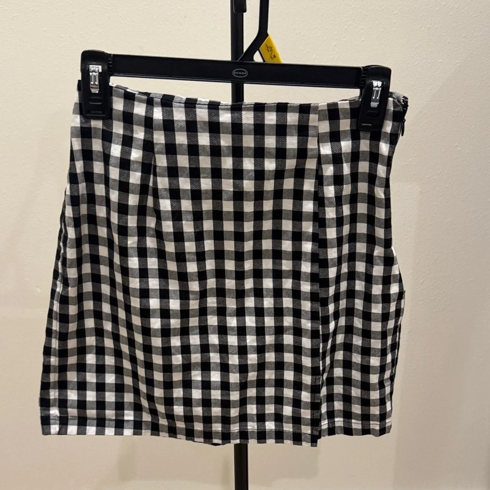 Guess Black and White Gingham Mini Skirt